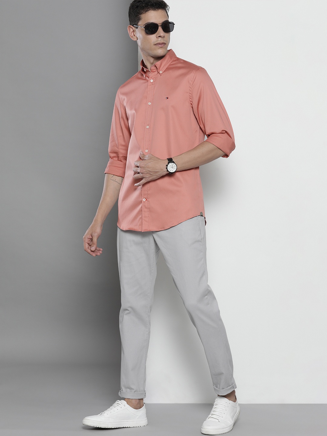 

Tommy Hilfiger Men Pink Slim Fit Casual Shirt