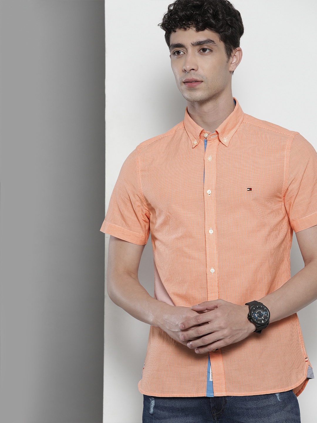 

Tommy Hilfiger Men Orange & White Slim Fit Micro Checks Casual Shirt