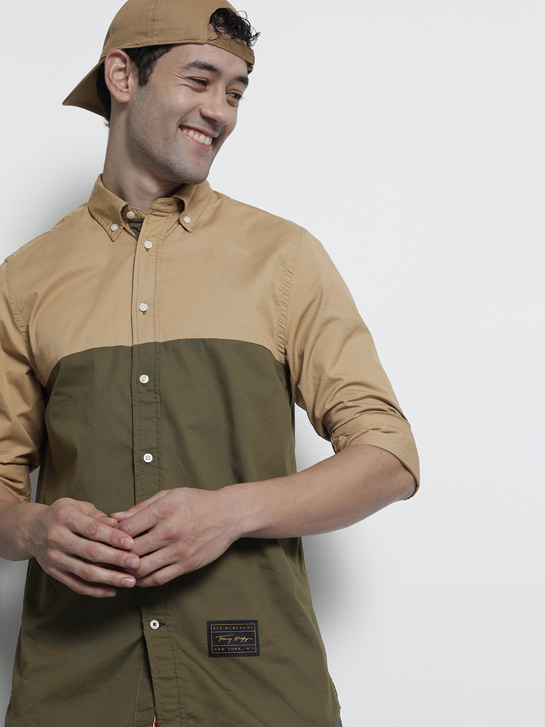 

Tommy Hilfiger Men Beige & Green Colourblocked Casual Shirt