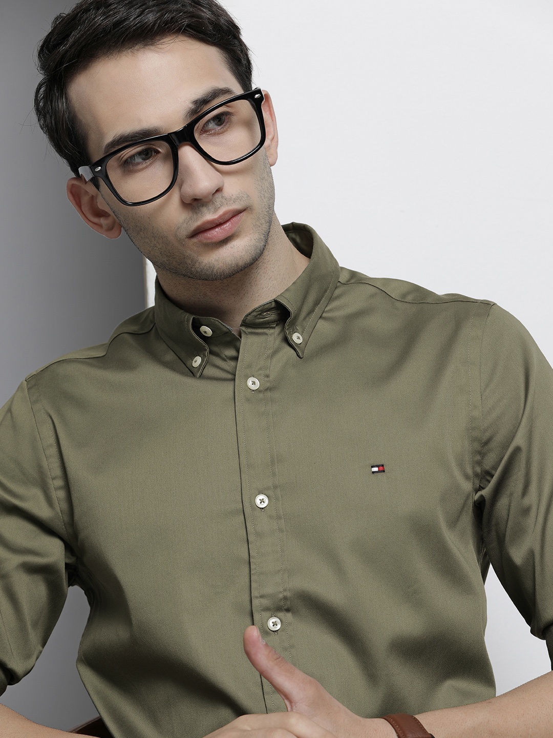 

Tommy Hilfiger Men Olive Green Slim Fit Casual Shirt