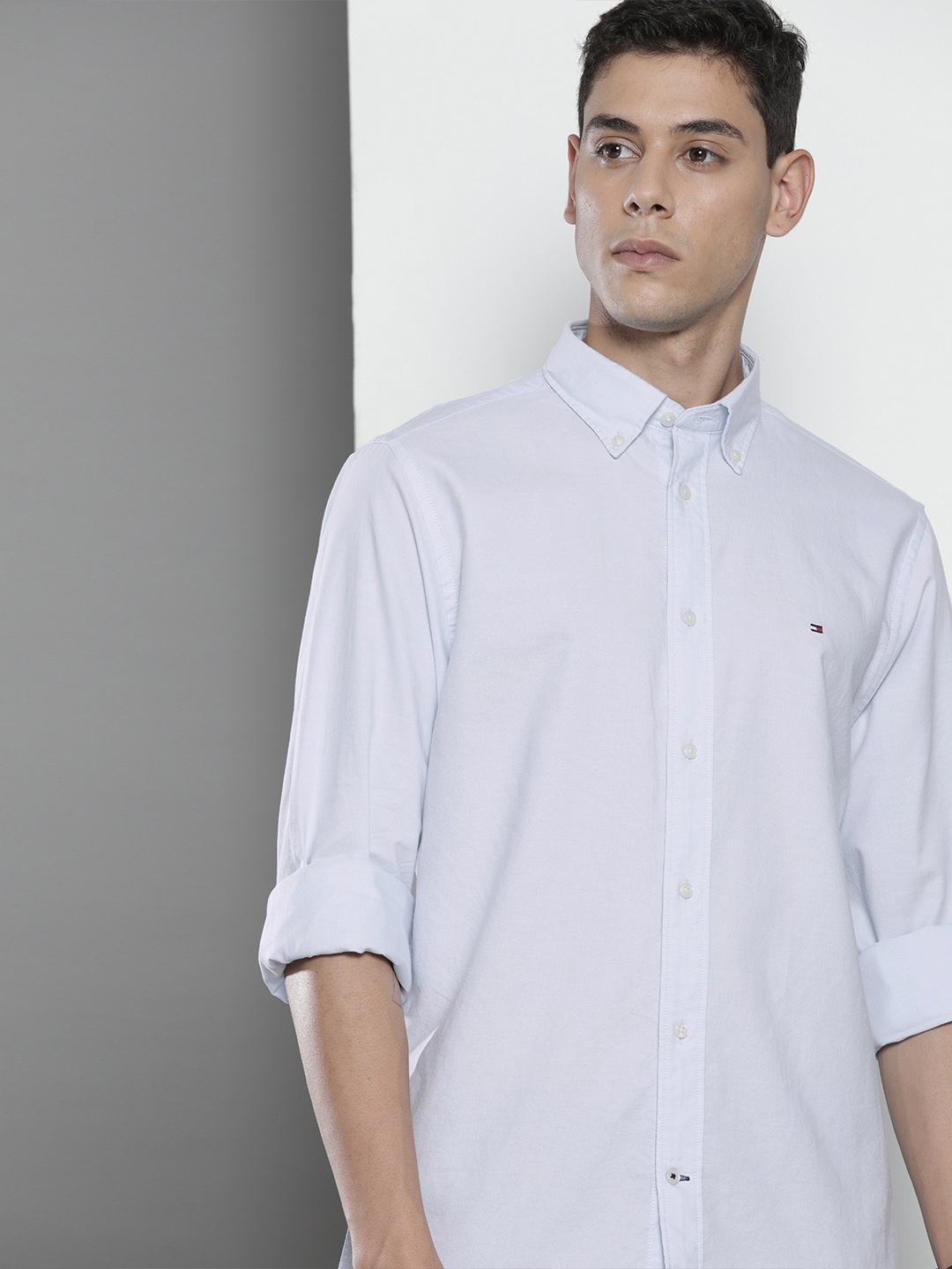 

Tommy Hilfiger Men Blue Casual Shirt