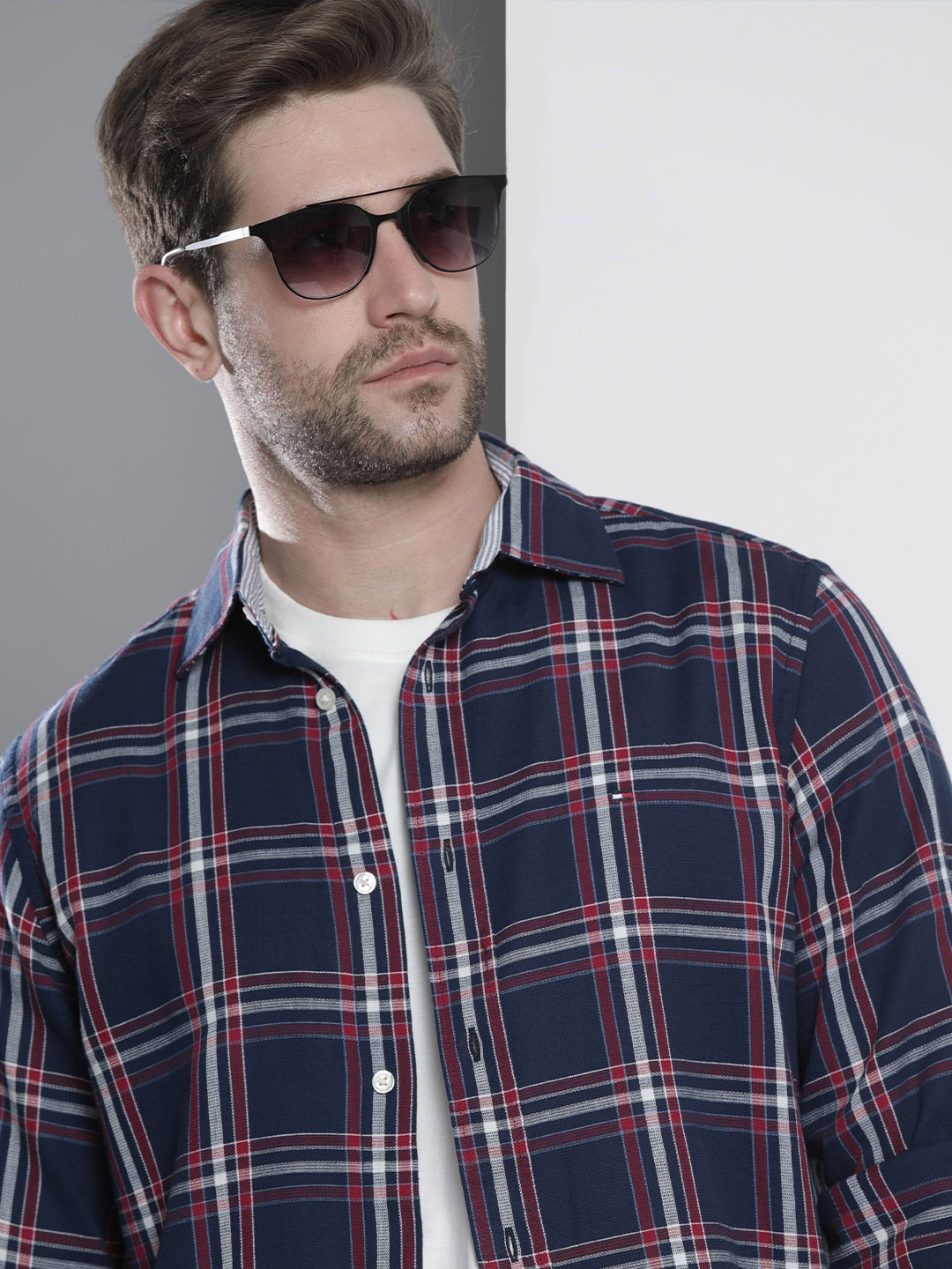 

Tommy Hilfiger Men Navy Blue & Red Opaque Checked Casual Shirt