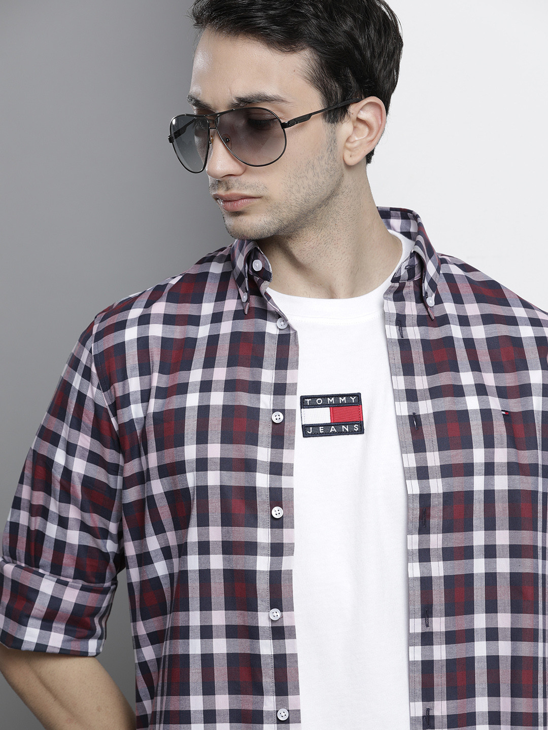 

Tommy Hilfiger Men Navy Blue Tartan Checks Checked Casual Shirt