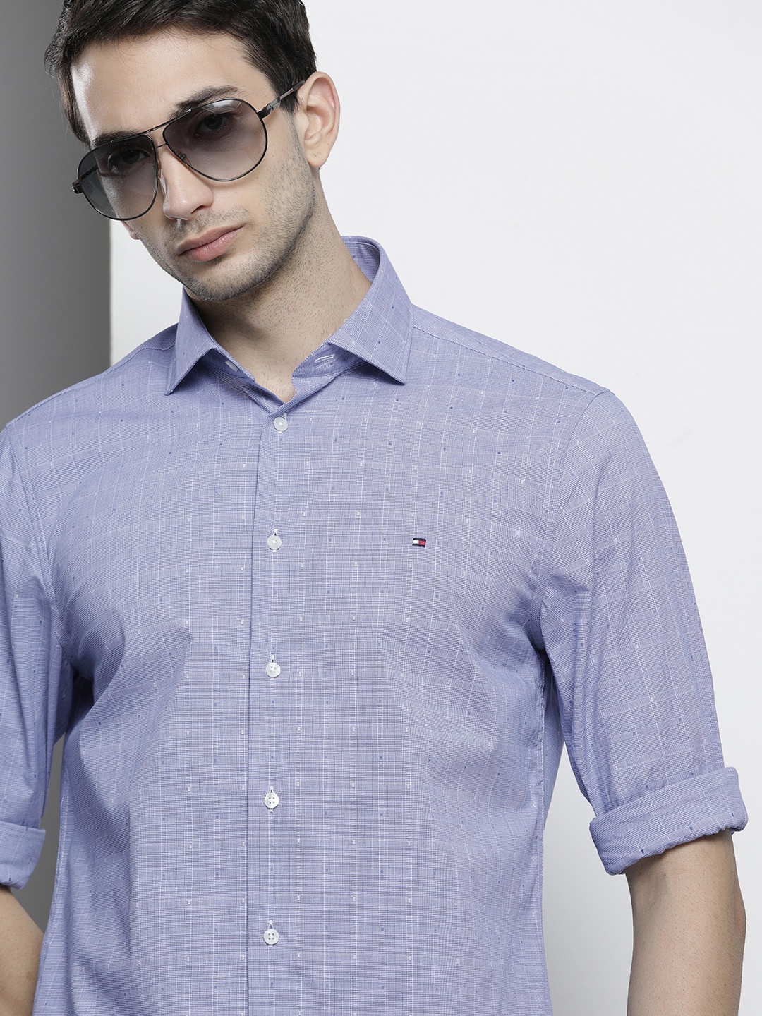 

Tommy Hilfiger Men Blue Slim Fit Checked Casual Shirt