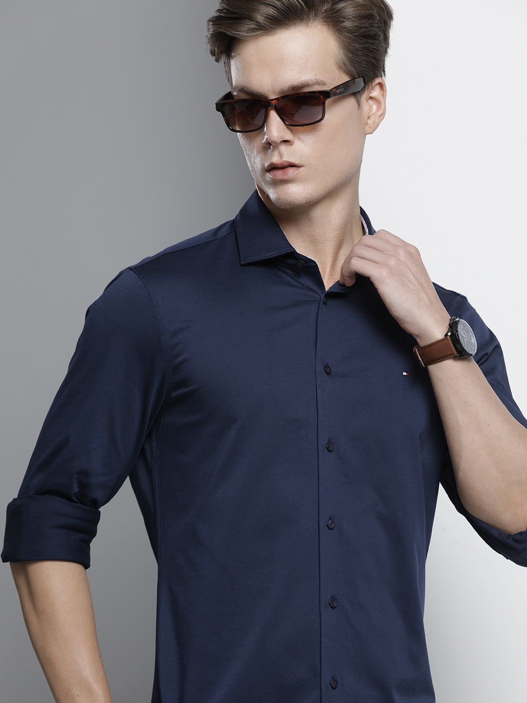 

Tommy Hilfiger Men Navy Blue Slim Fit Knitted Casual Shirt