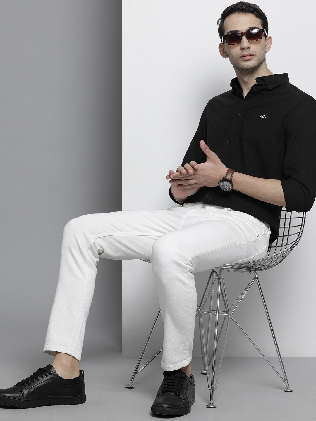 

Tommy Hilfiger Men Black Slim Fit Casual Shirt
