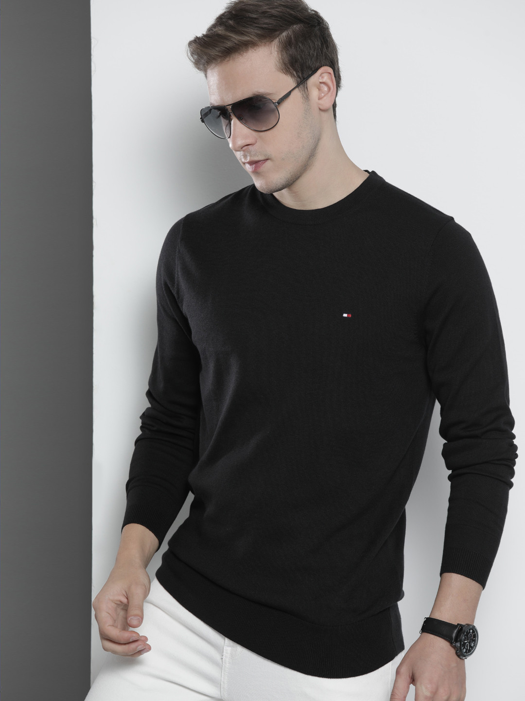

Tommy Hilfiger Men Black Solid Pullover Sweater
