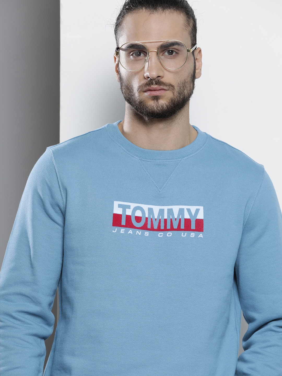 

Tommy Hilfiger Men Blue & White Printed Sweatshirt