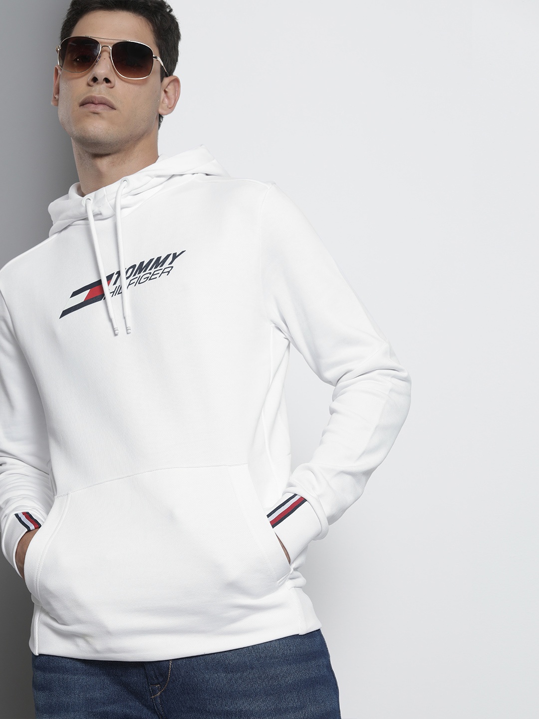 

Tommy Hilfiger Men White Hooded Organic Cotton Bio Cool Moisture Wicking Sweatshirt