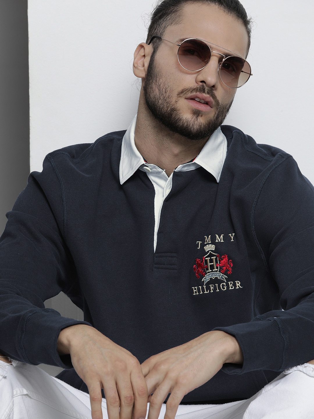 

Tommy Hilfiger Men Navy Blue & Yellow Printed Sweatshirt