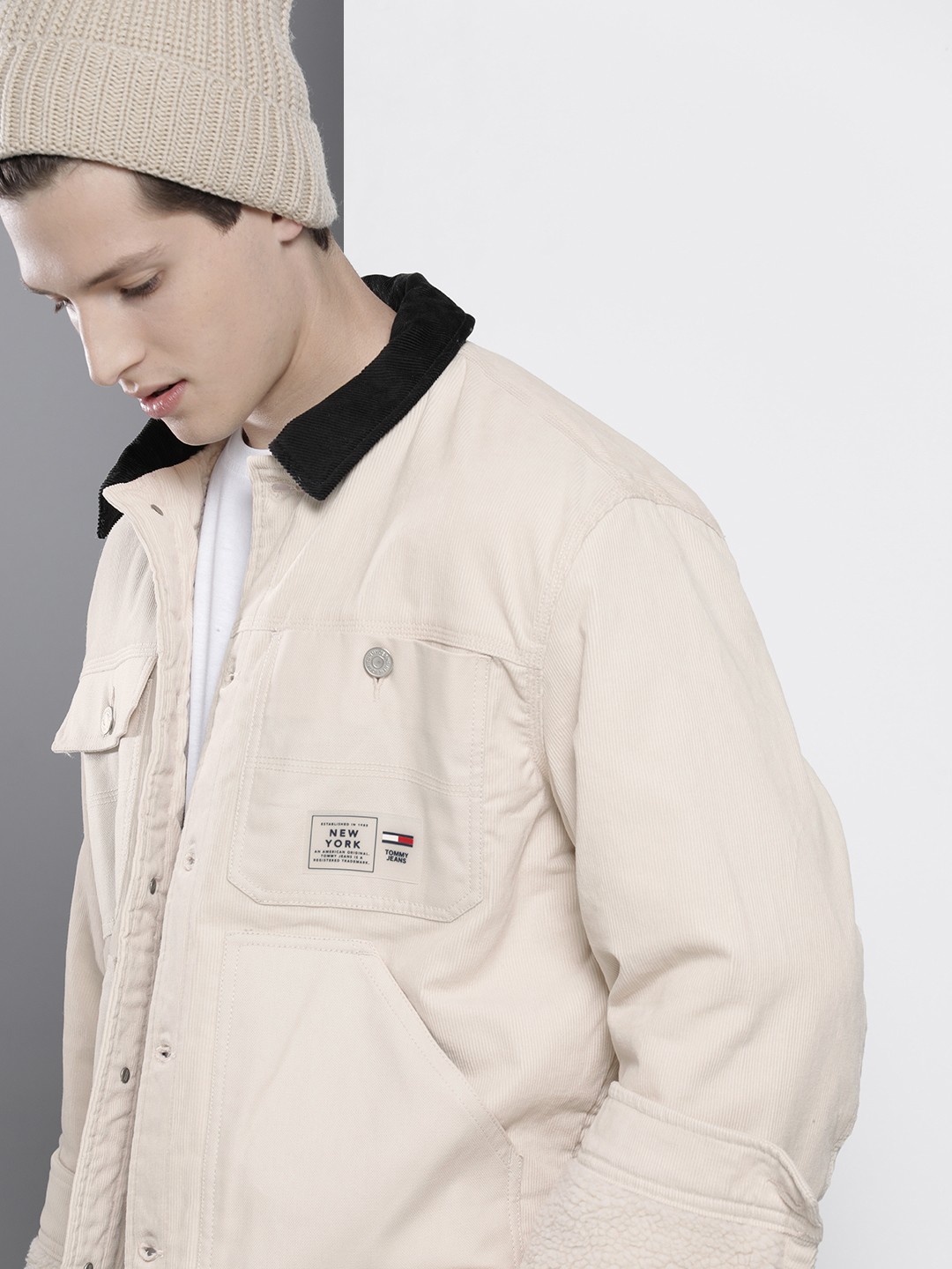

Tommy Hilfiger Men Beige Solid Corduroy Tailored Jacket
