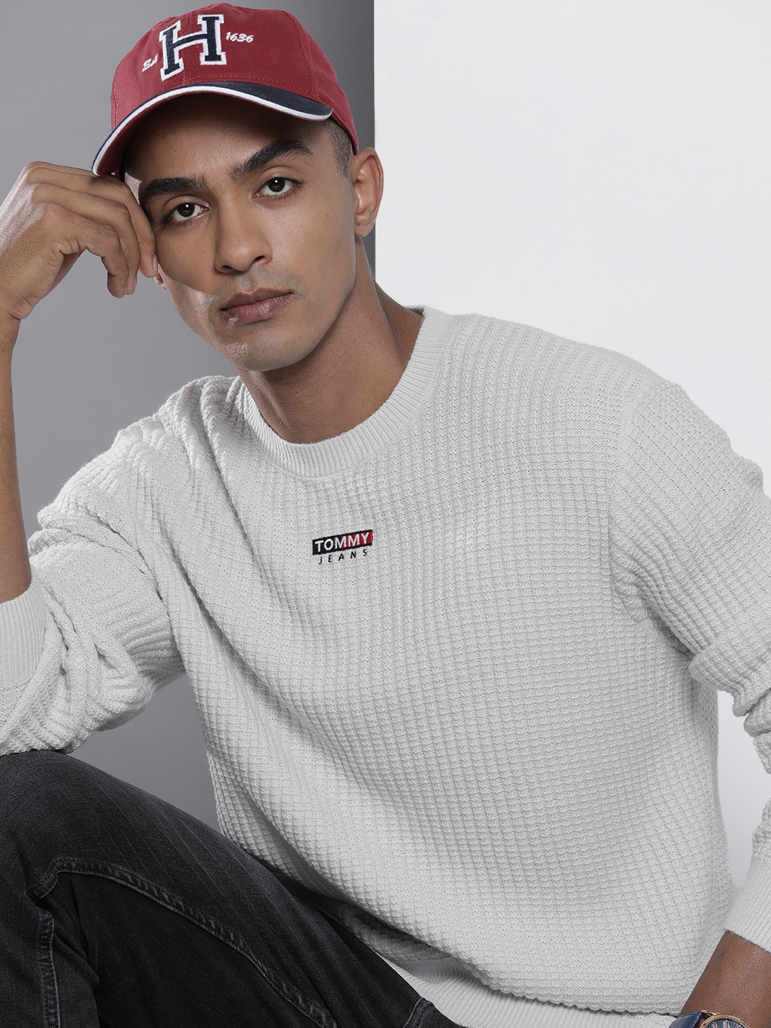 

Tommy Hilfiger Men Off White Self Designed Pullover