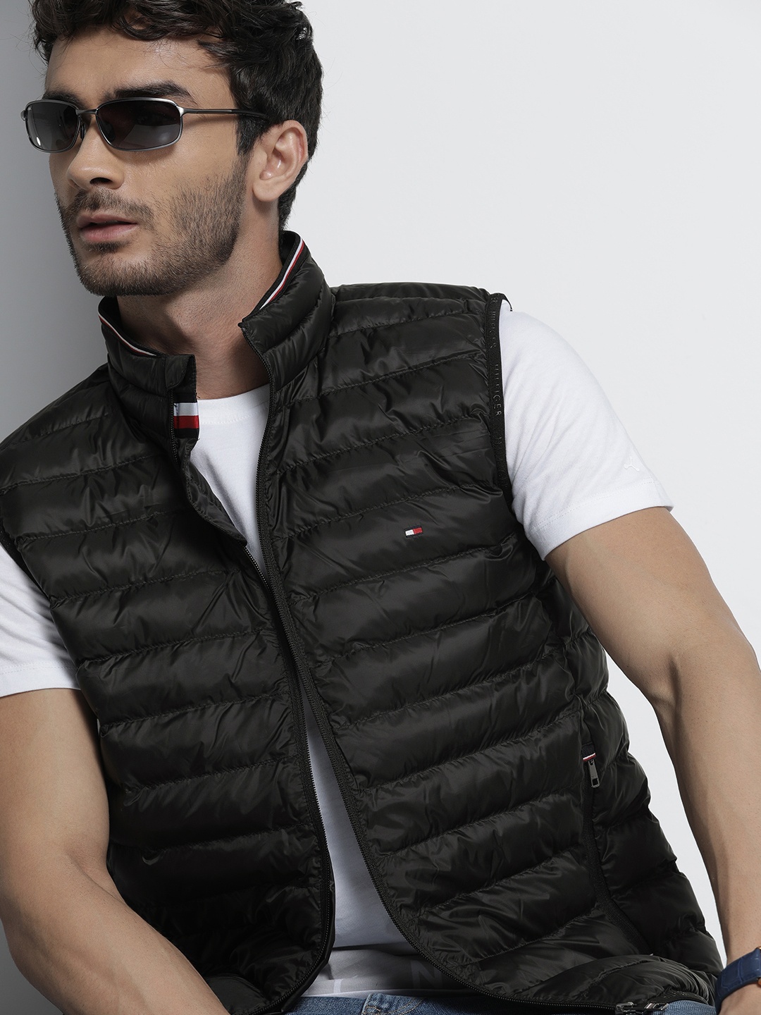 

Tommy Hilfiger Men Black Lightweight Puffer Jacket