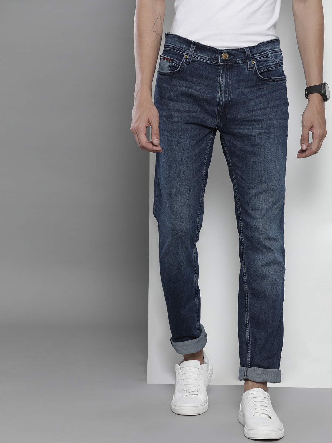 

Tommy Hilfiger Men Blue Slim Fit Light Fade Stretchable Jeans
