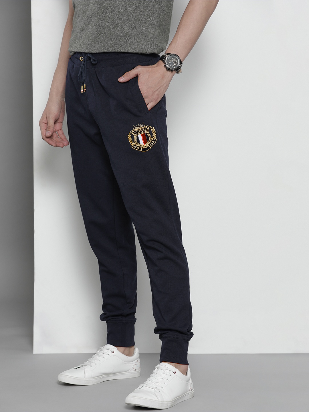 

Tommy Hilfiger Men Navy Blue Solid Joggers with Logo