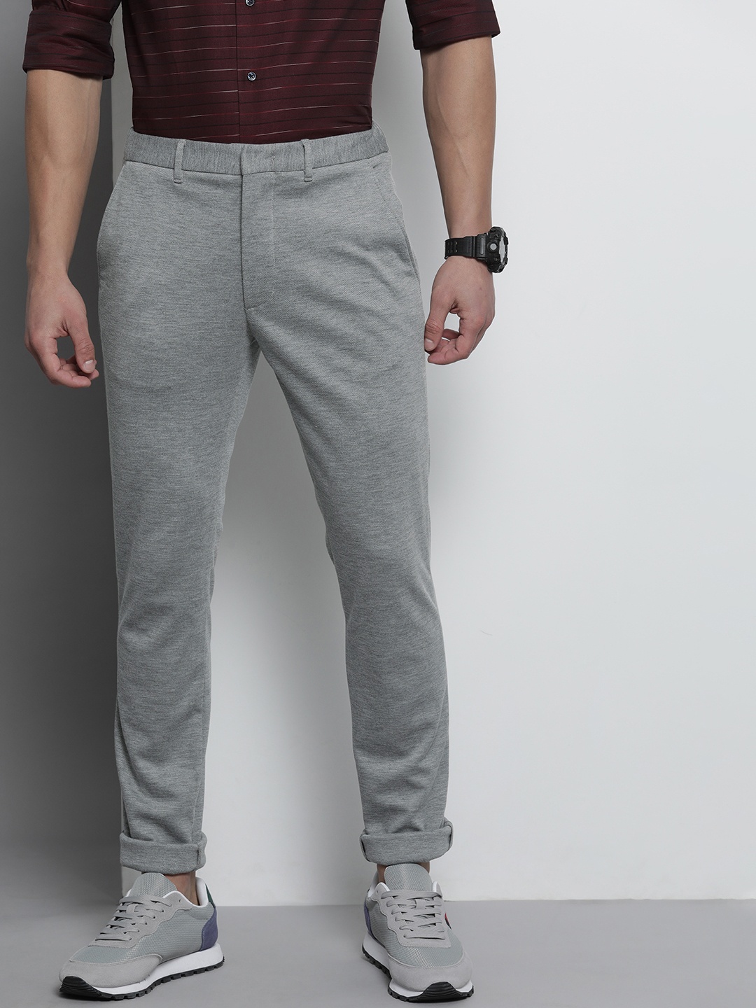 

Tommy Hilfiger Men Grey Textured Slim Fit Modern ersey Chino Trousers