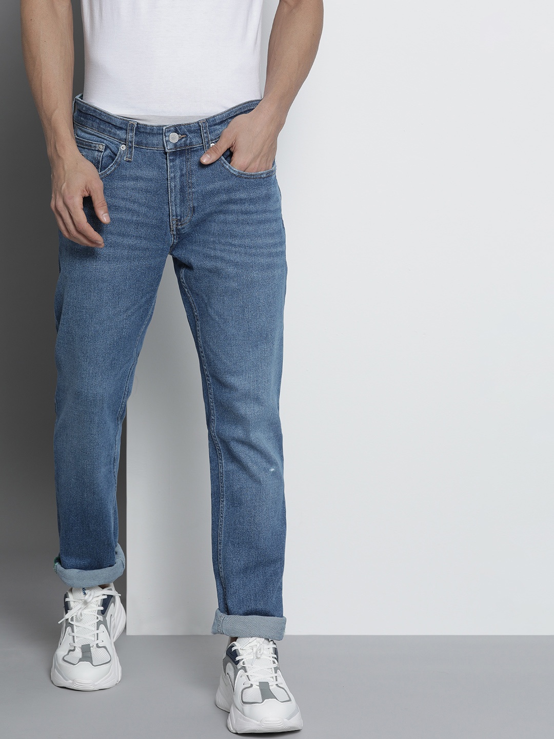 

Tommy Hilfiger Men Blue Slim Fit Light Fade Stretchable Jeans