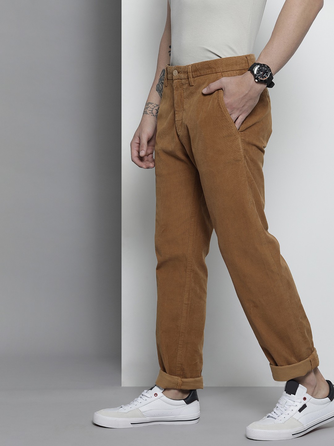 

Tommy Hilfiger Men Camel Brown Corduroy Trousers