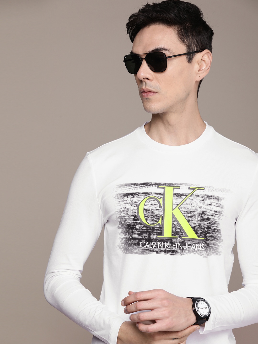 

Calvin Klein Jeans Men White Printed Slim Fit T-shirt