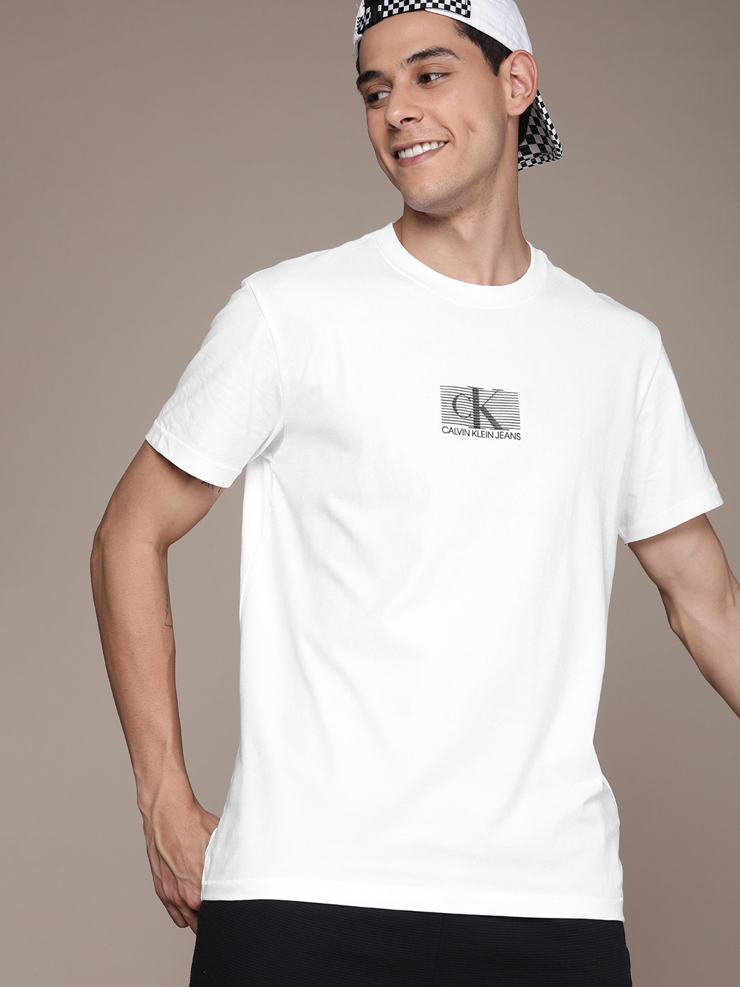 

Calvin Klein Jeans Men White Small Brand Logo Box Stripe T-shirt