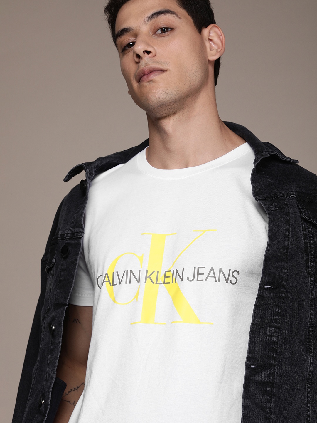

Calvin Klein Jeans Men White Brand Logo Organic Cotton T-shirt