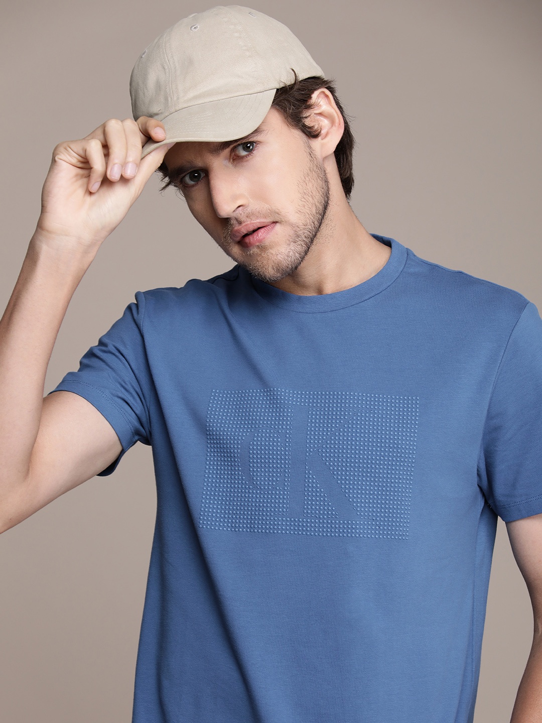 

Calvin Klein Jeans Men Blue Brand Logo Printed Applique Slim Fit T-shirt