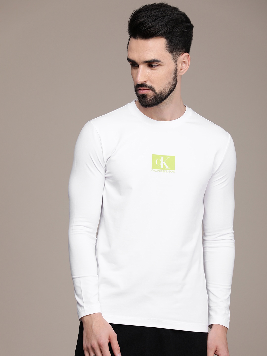 

Calvin Klein Jeans Men White Brand Logo Printed Slim Fit T-shirt