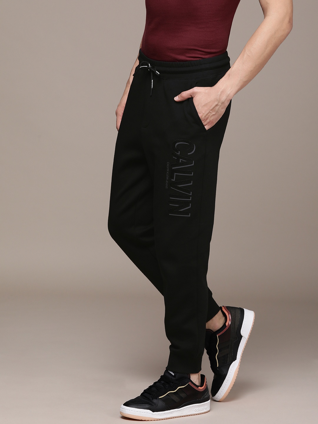 

Calvin Klein Jeans Men Black Printed Slim Fit Joggers