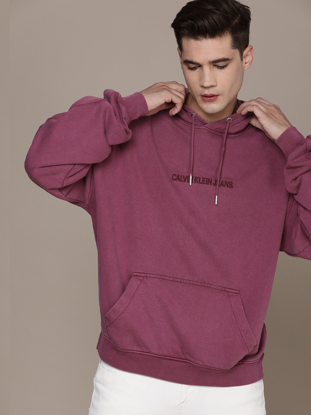 

Calvin Klein Jeans Men Magenta Pink Embroidered Hooded Sweatshirt