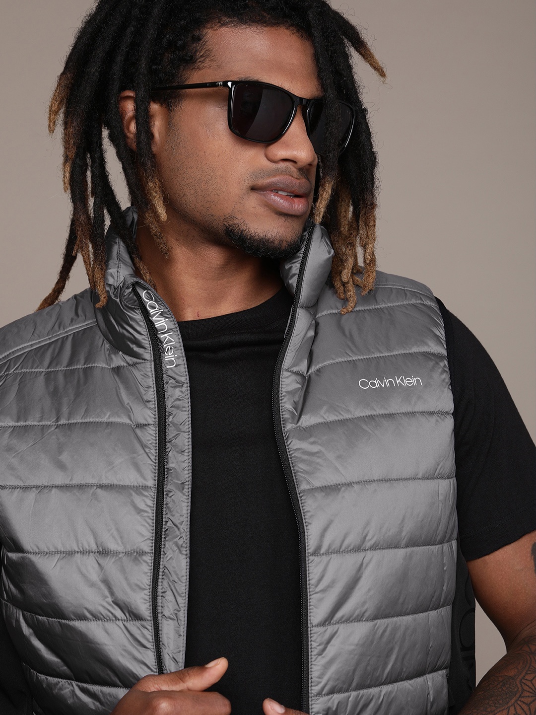 

Calvin Klein Jeans Men Grey Lightweight Padded Jacket With Logo Print
