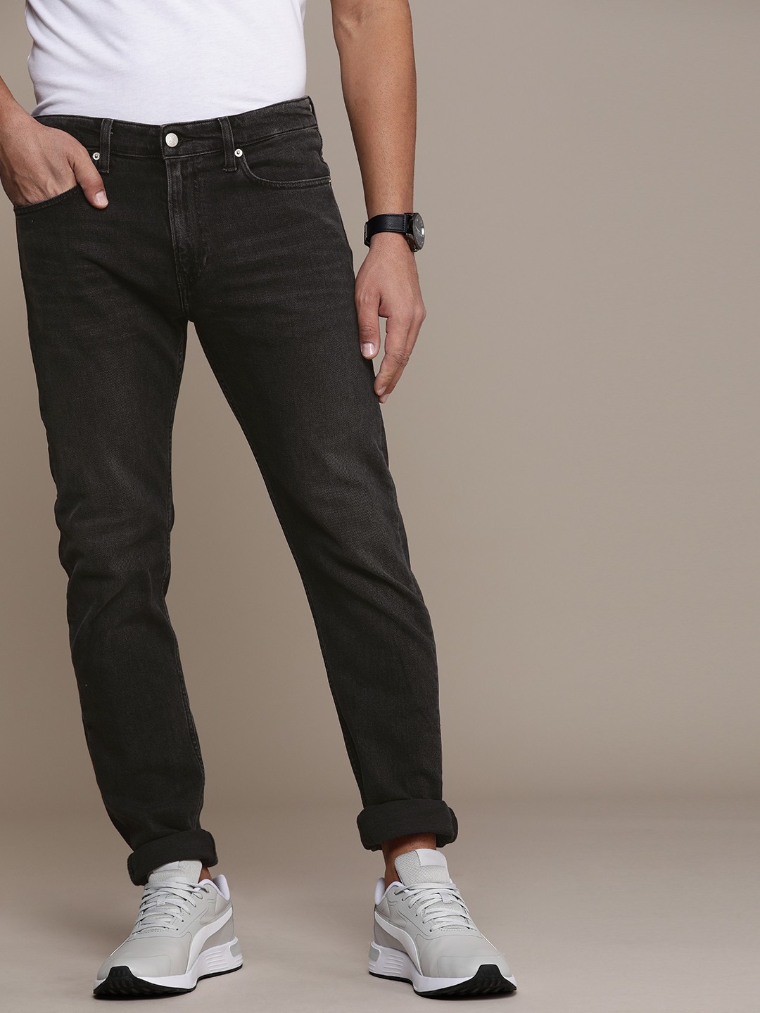 

Calvin Klein Jeans Men Black Slim Tapered Fit Light Fade Stretchable Jeans