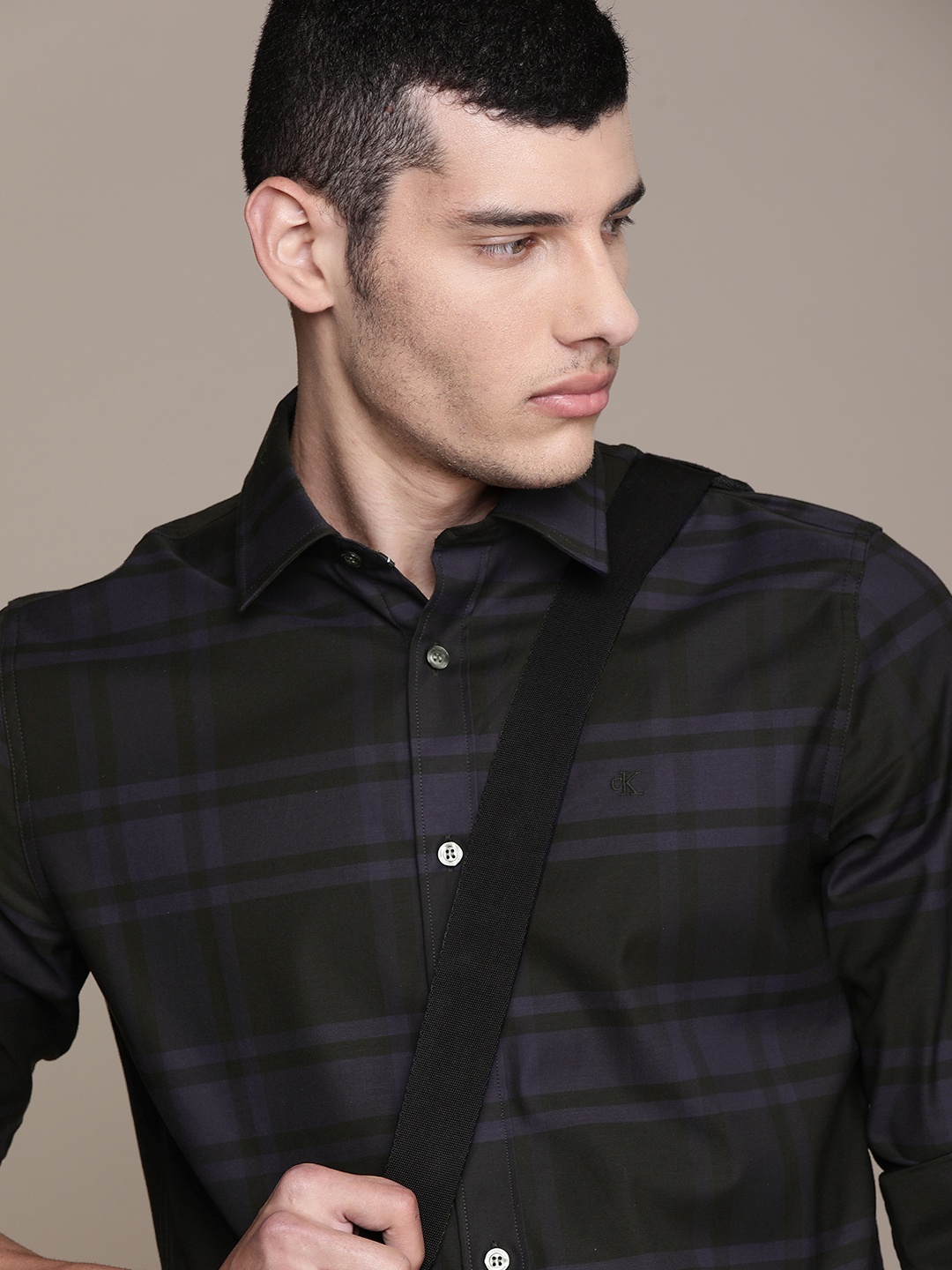 

Calvin Klein Jeans Men Black Slim Fit Opaque Checked Casual Shirt