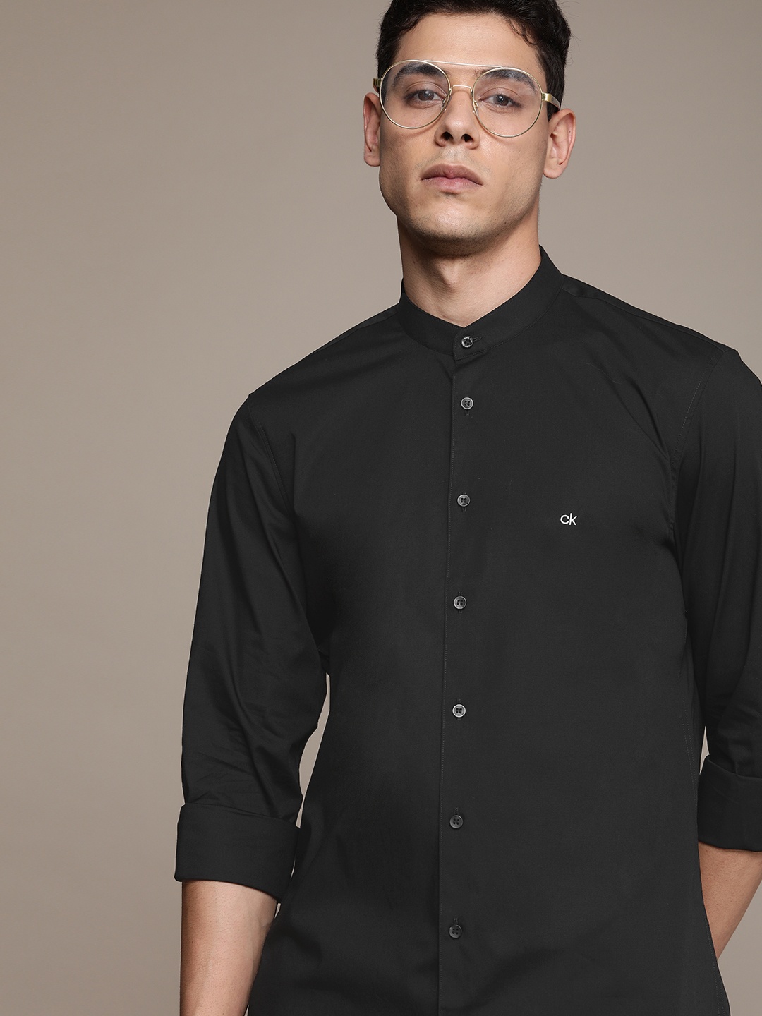 

Calvin Klein Jeans Men Black Slim Fit Casual Shirt