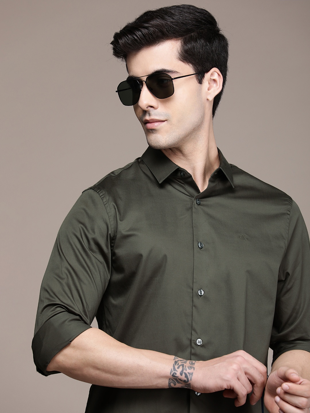 

Calvin Klein Jeans Men Dark Olive Green Slim Fit Casual Shirt