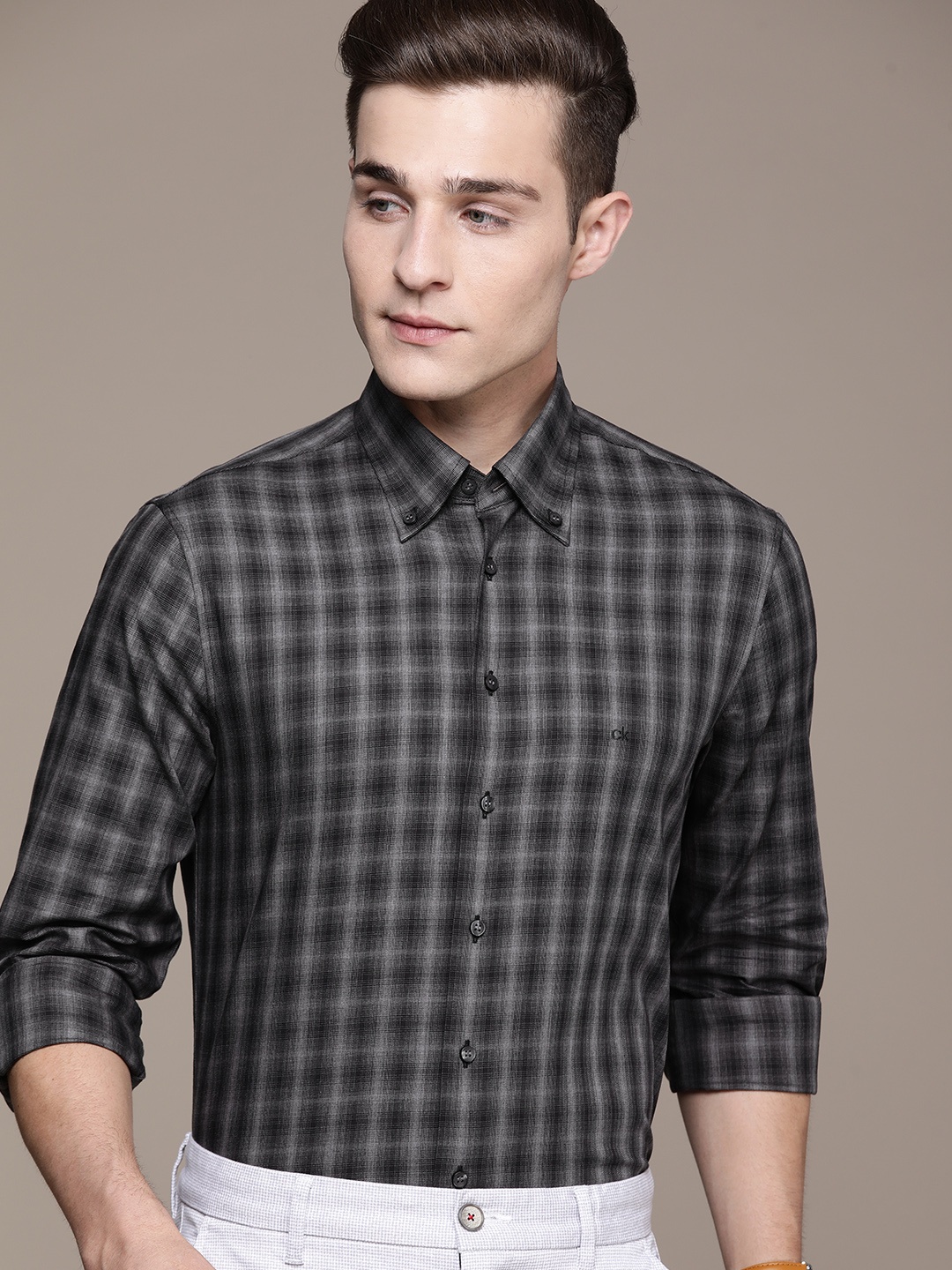 

Calvin Klein Jeans Men Black & Charcoal Grey Slim Fit Checked Pure Cotton Semiformal Shirt