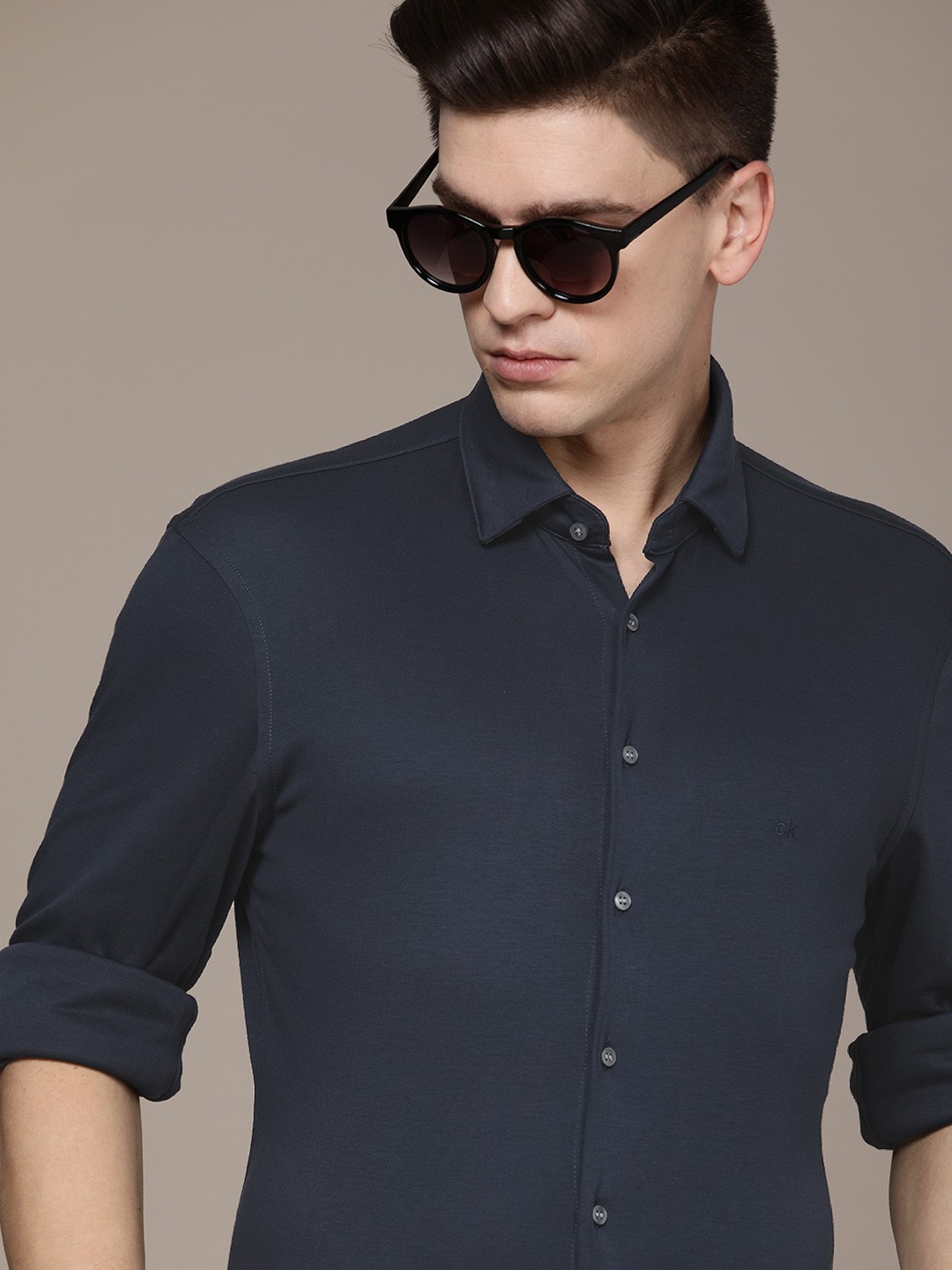 

Calvin Klein Jeans Men Navy Blue Solid Pure Cotton Slim Fit Semi-Formal Shirt