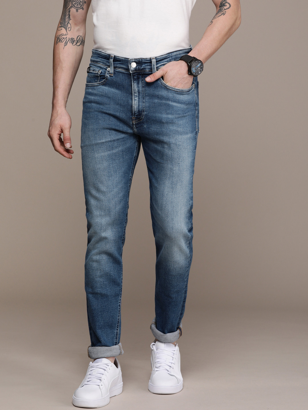 

Calvin Klein Jeans Men Blue Skinny Fit Low-Rise Light Fade Stretchable Jeans