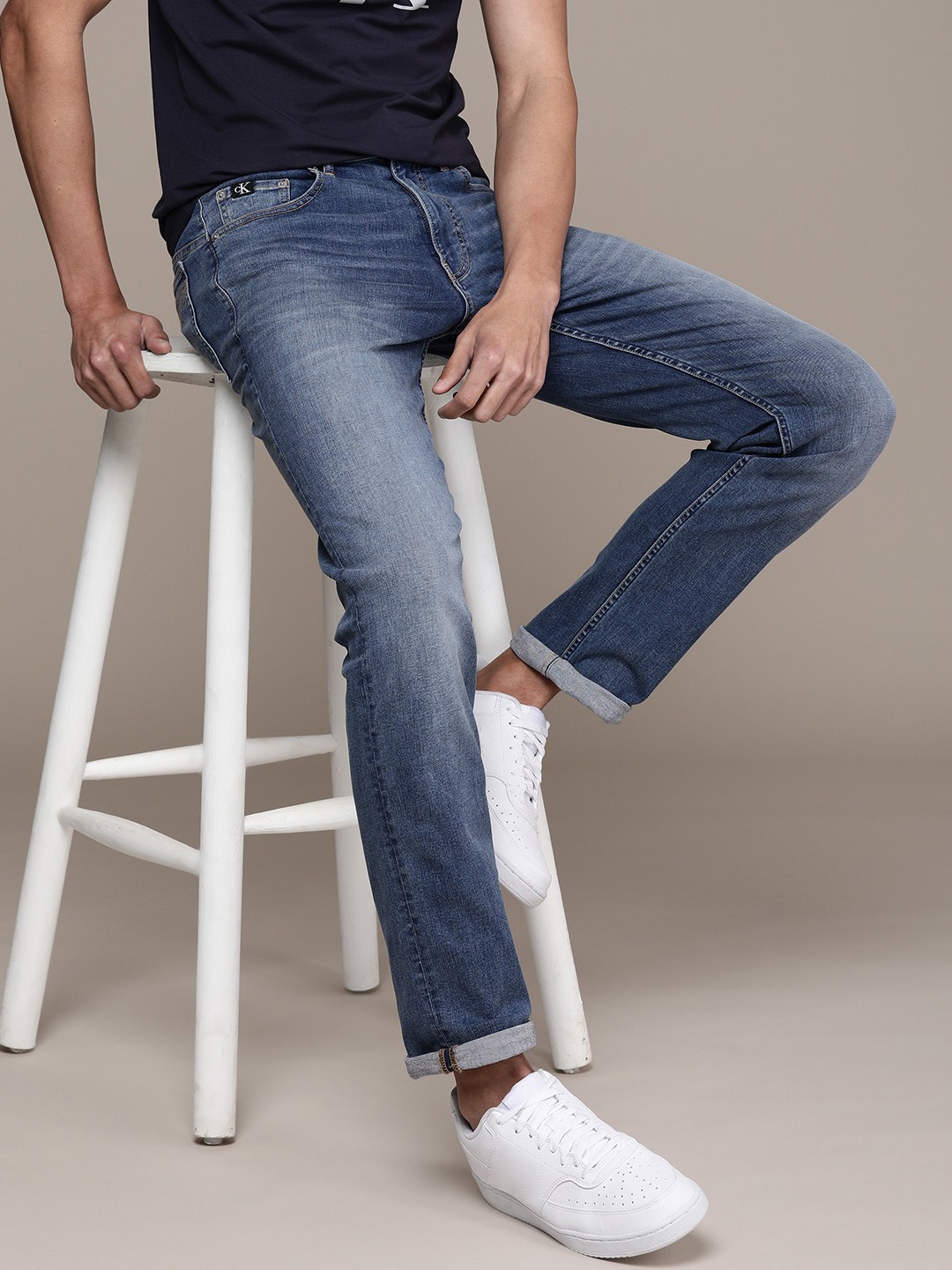 

Calvin Klein Jeans Men Blue Slim Fit Light Fade Stretchable Jeans
