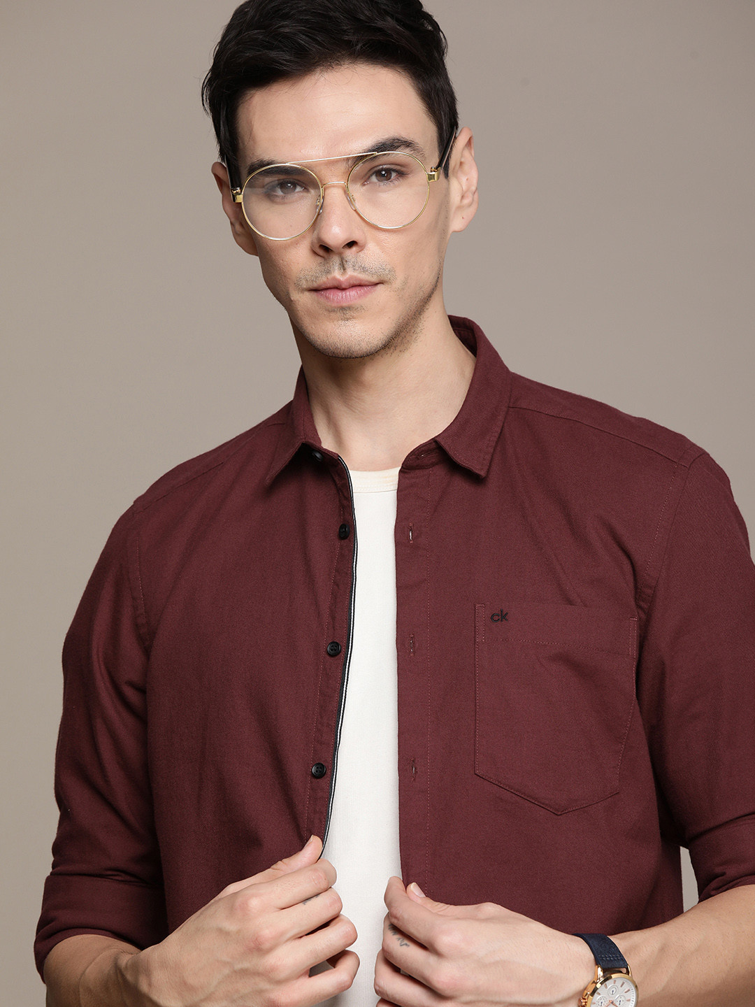 

Calvin Klein Jeans Men Maroon Opaque Casual Shirt