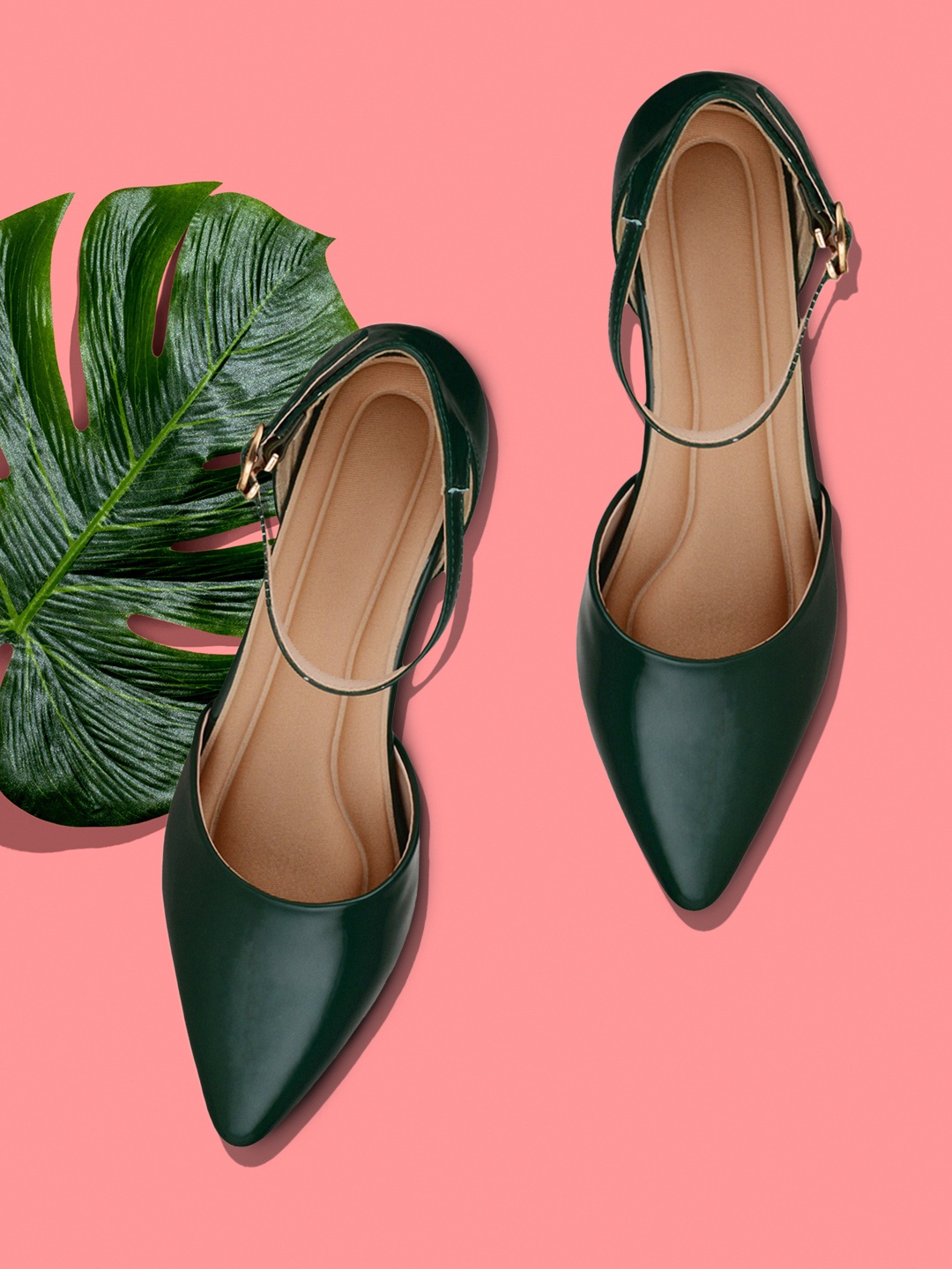 

Sherrif Shoes Green Solid Block Heeled Pointed Toe Pumps