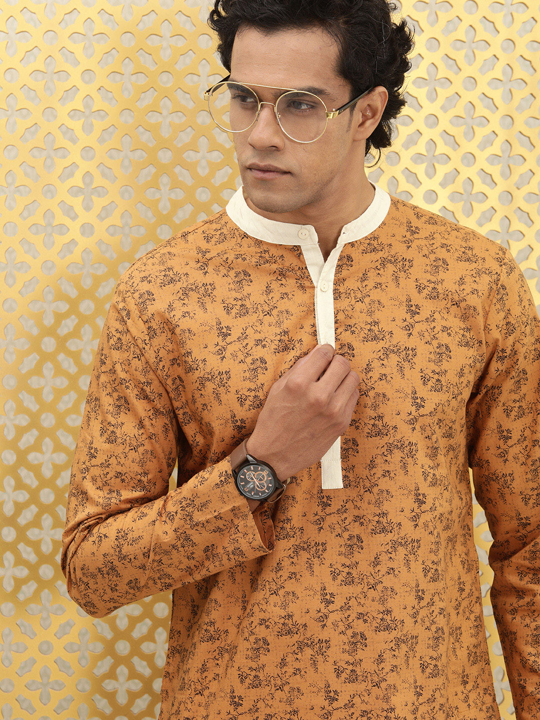 

Ode by House of Pataudi Men Mustard Yellow and Black Floral Printed Pure Cotton Kurta