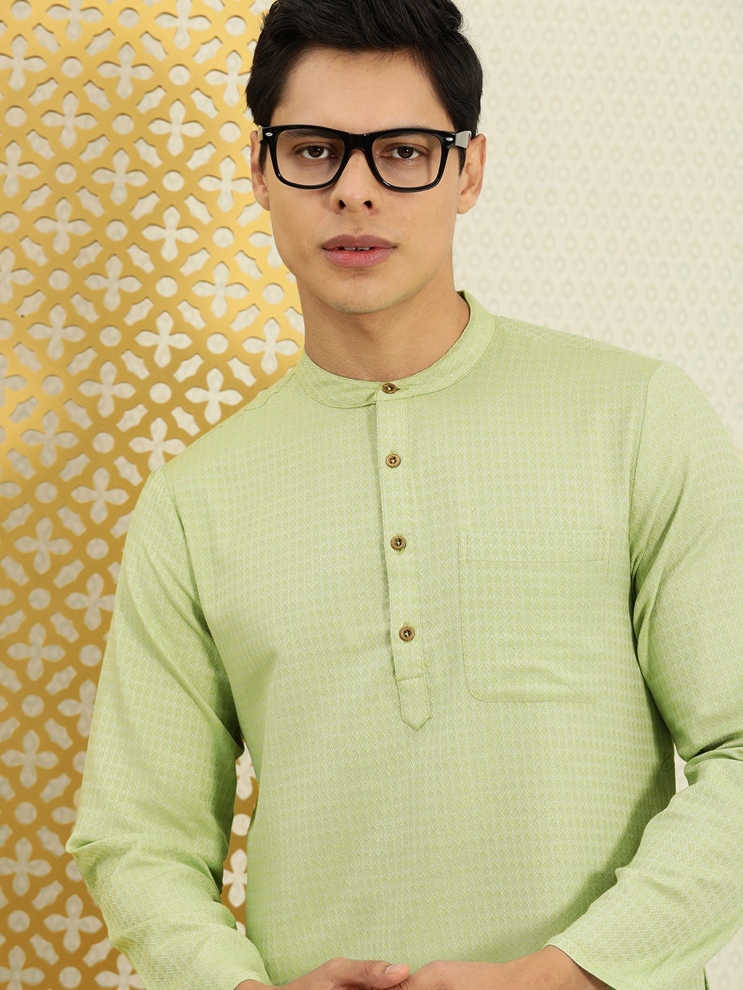 

House of Pataudi Men Green Woven Design Kurta