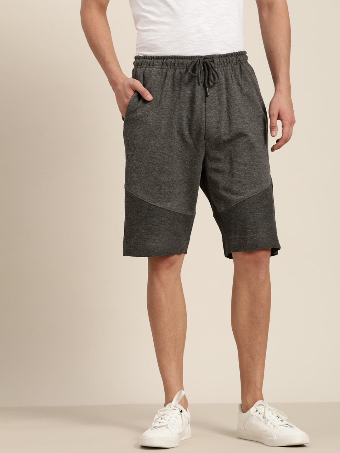 

ether Men Grey Colourblocked Regular Shorts