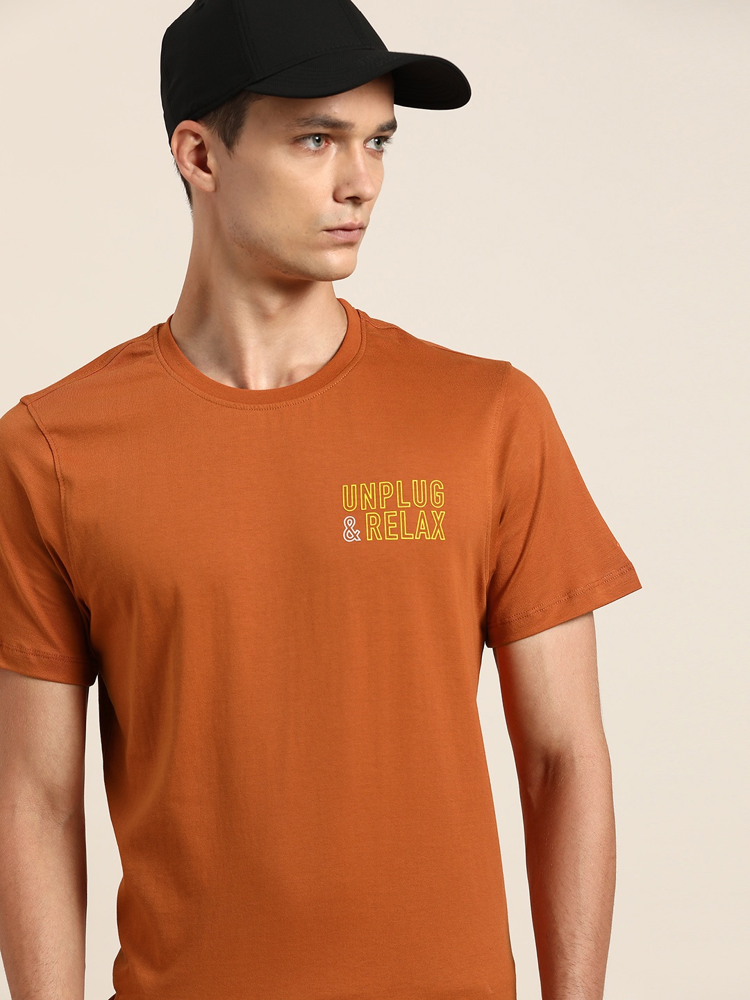 

ether Men Rust Brown & Yellow Pure Cotton Typography Printed T-shirt