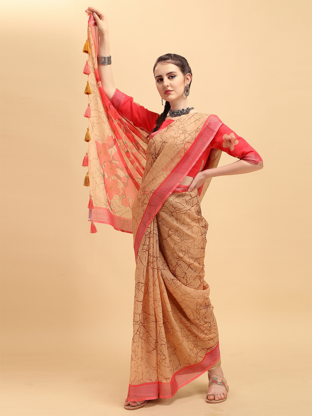 

Sangria Beige & Red Floral Pure Linen Saree