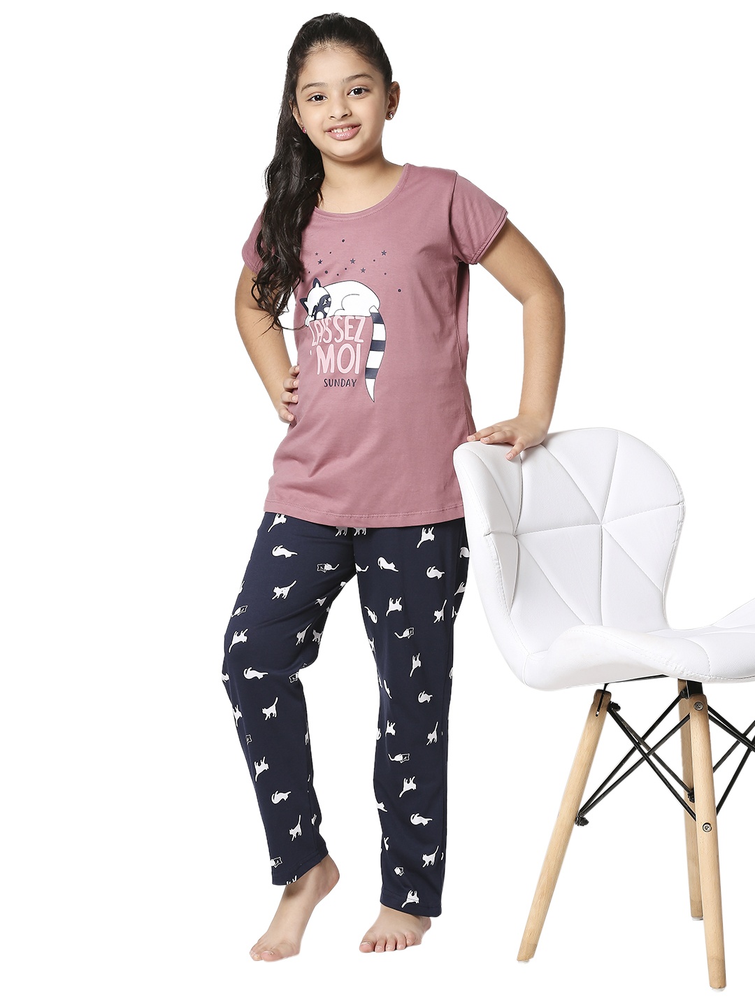 

Zeyo Girls Brown & Navy Blue Printed Night suit