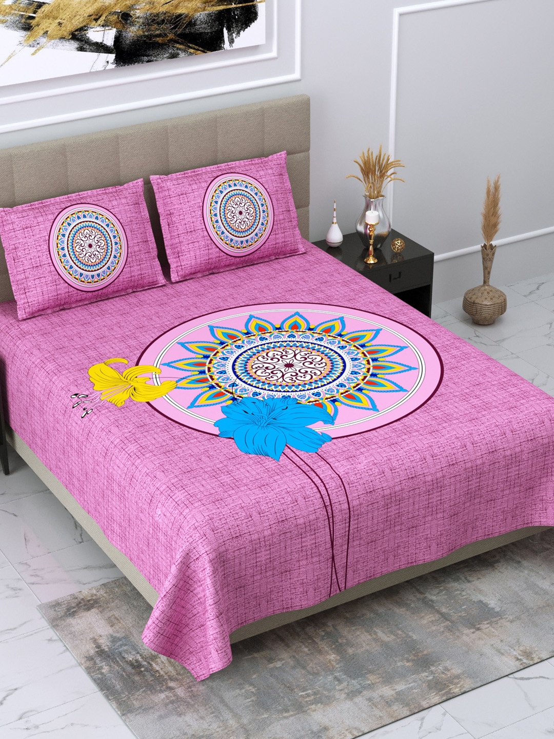 

DREAM WEAVERZ Pink & Blue Floral 220 TC Cotton King Bedsheet with 2 Pillow Covers