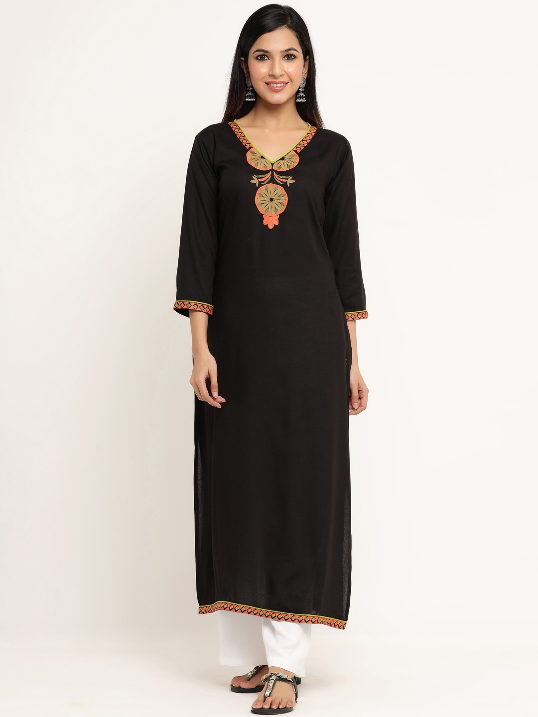 

Aprique FAB Women Black Yoke Embroidered Straight Kurta