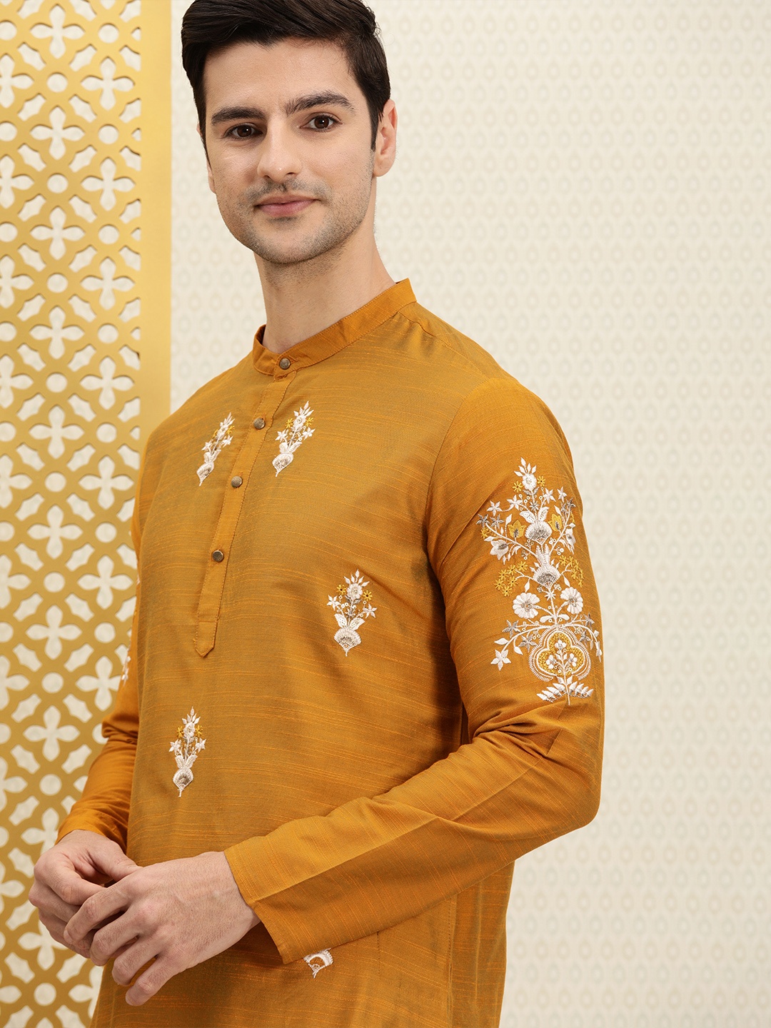 

House of Pataudi Men Mustard Yellow Jashn Embroidered Sequinned Kurta with Churidar