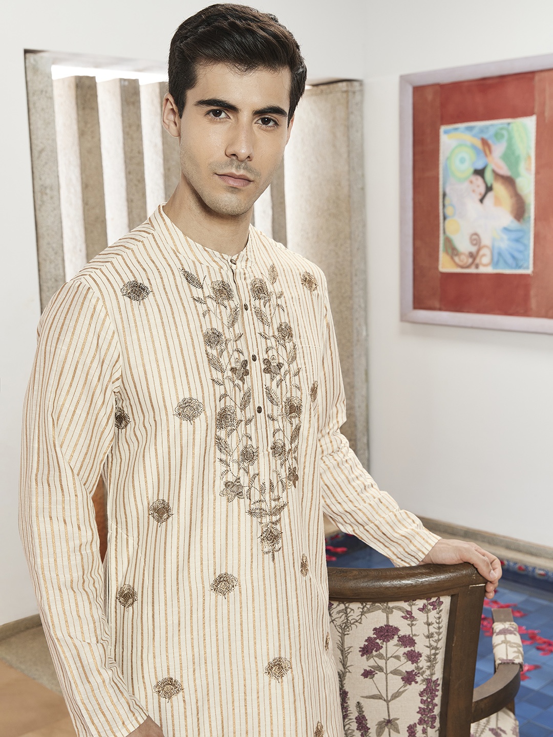 

House of Pataudi Men Off White Embroidered Regular Kurta with Patiala